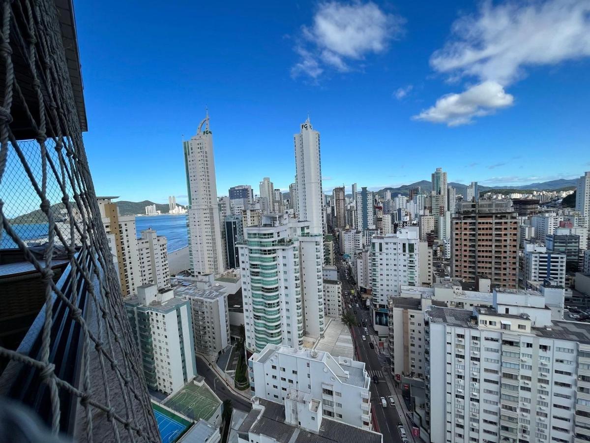 CTW001 - Vista mar e Avenida Brasil, Telas de Proteção, Sacada com Churrasqueira, Garagem Caminhonete, Cozinha Completa e Kit Praia Balneário Camboriú Extérieur photo