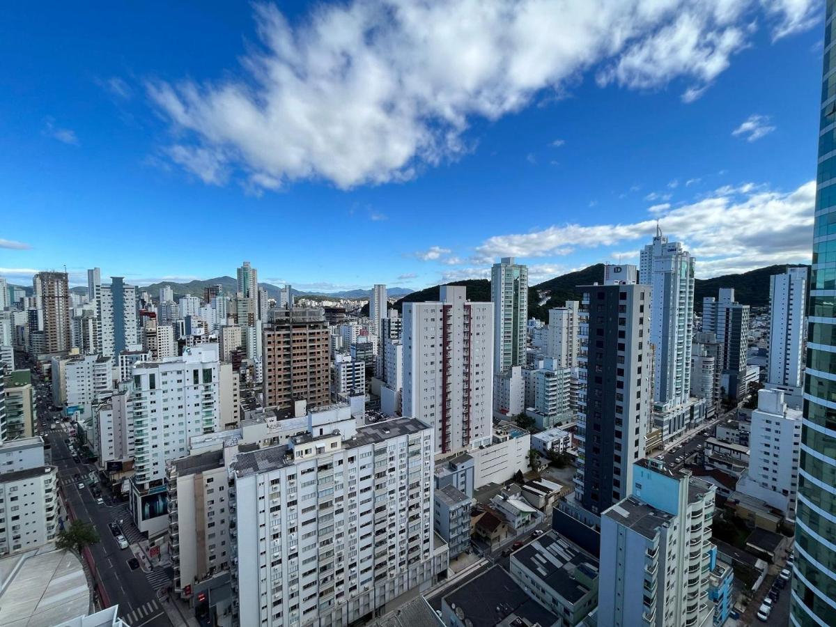 CTW001 - Vista mar e Avenida Brasil, Telas de Proteção, Sacada com Churrasqueira, Garagem Caminhonete, Cozinha Completa e Kit Praia Balneário Camboriú Extérieur photo