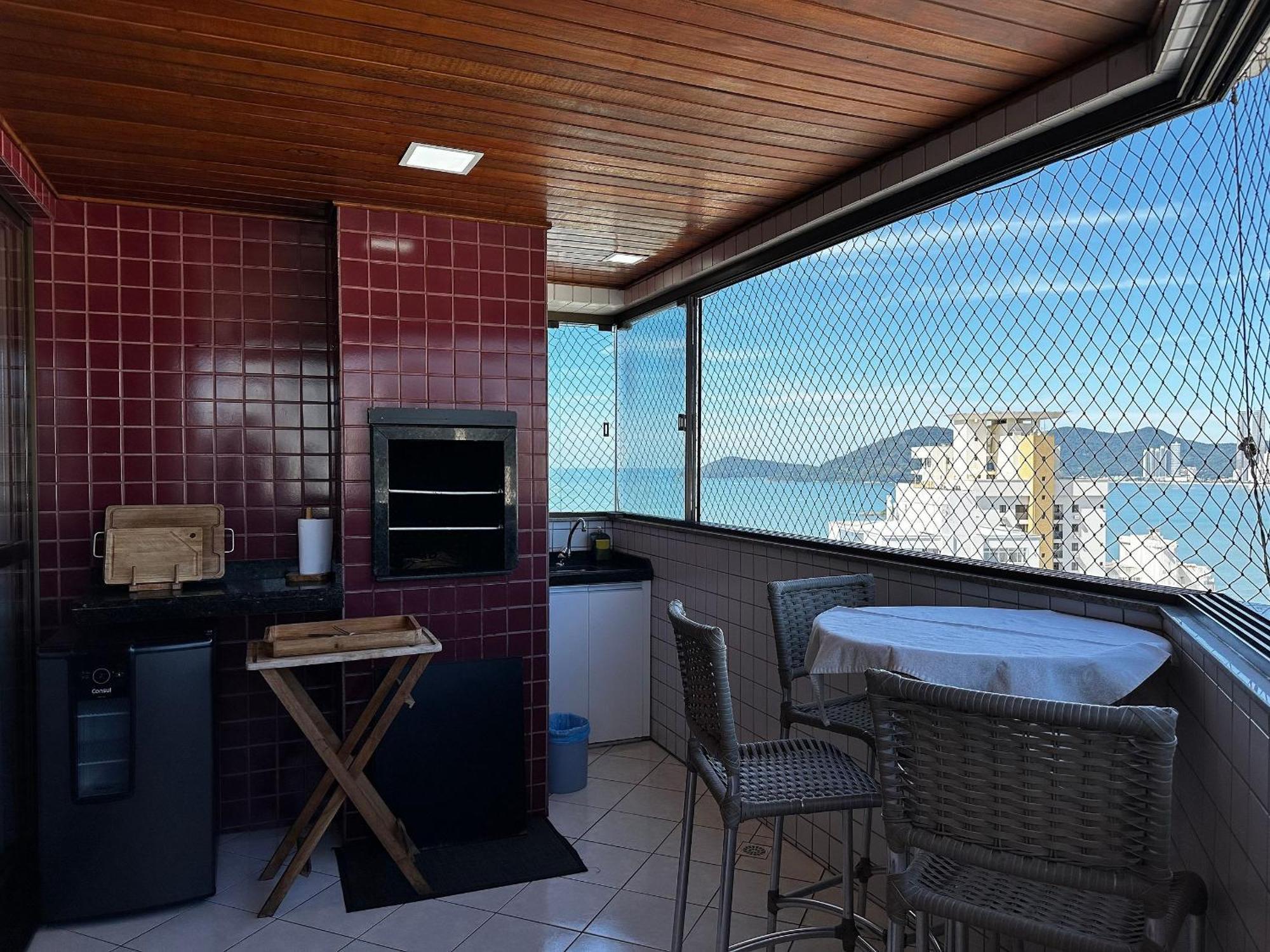 CTW001 - Vista mar e Avenida Brasil, Telas de Proteção, Sacada com Churrasqueira, Garagem Caminhonete, Cozinha Completa e Kit Praia Balneário Camboriú Extérieur photo